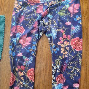 Lularoe Jade Capri Leggings, M, Excellent Condition